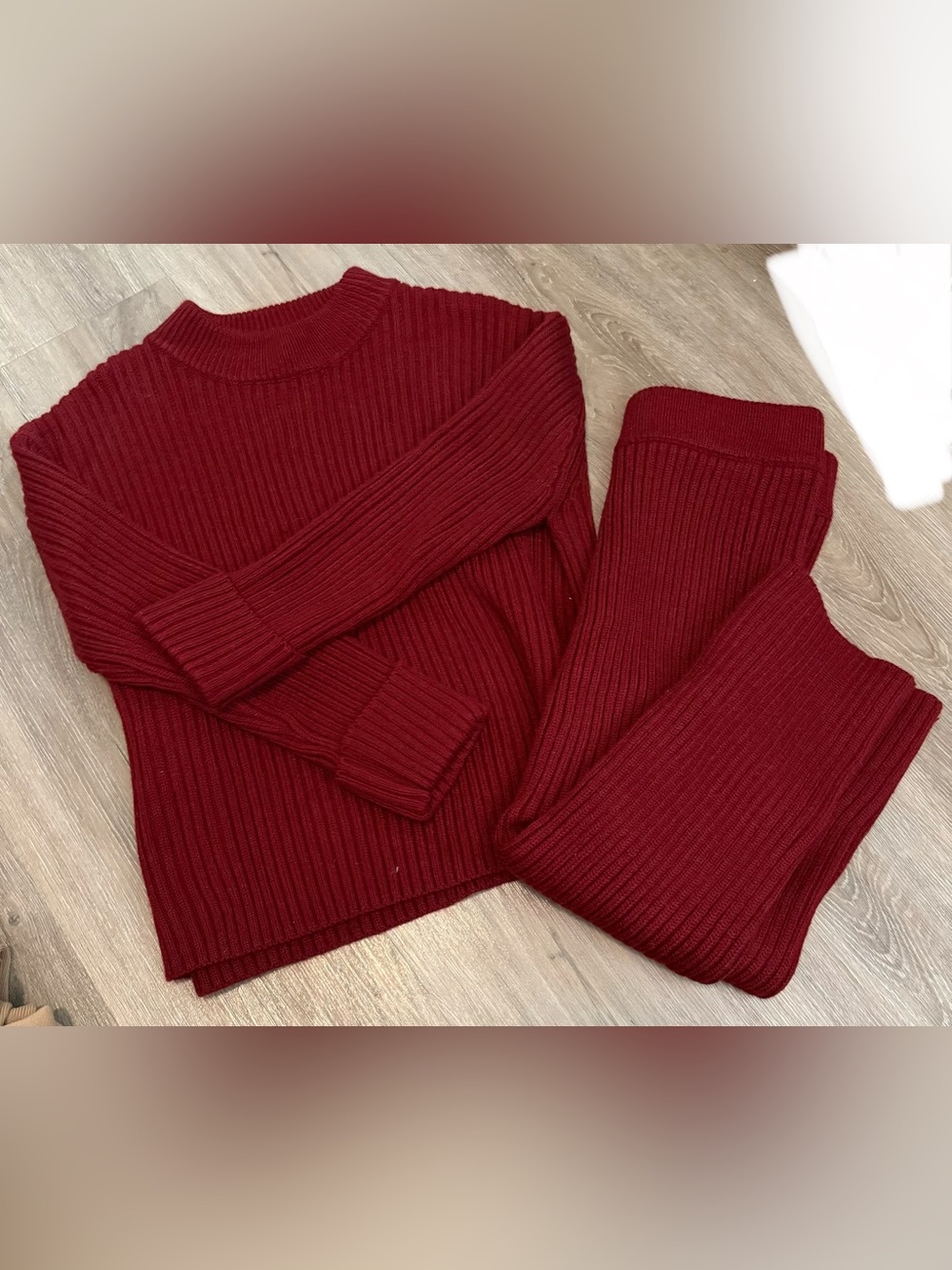 Ribbed Knit Sweater and Skirt Set Size small